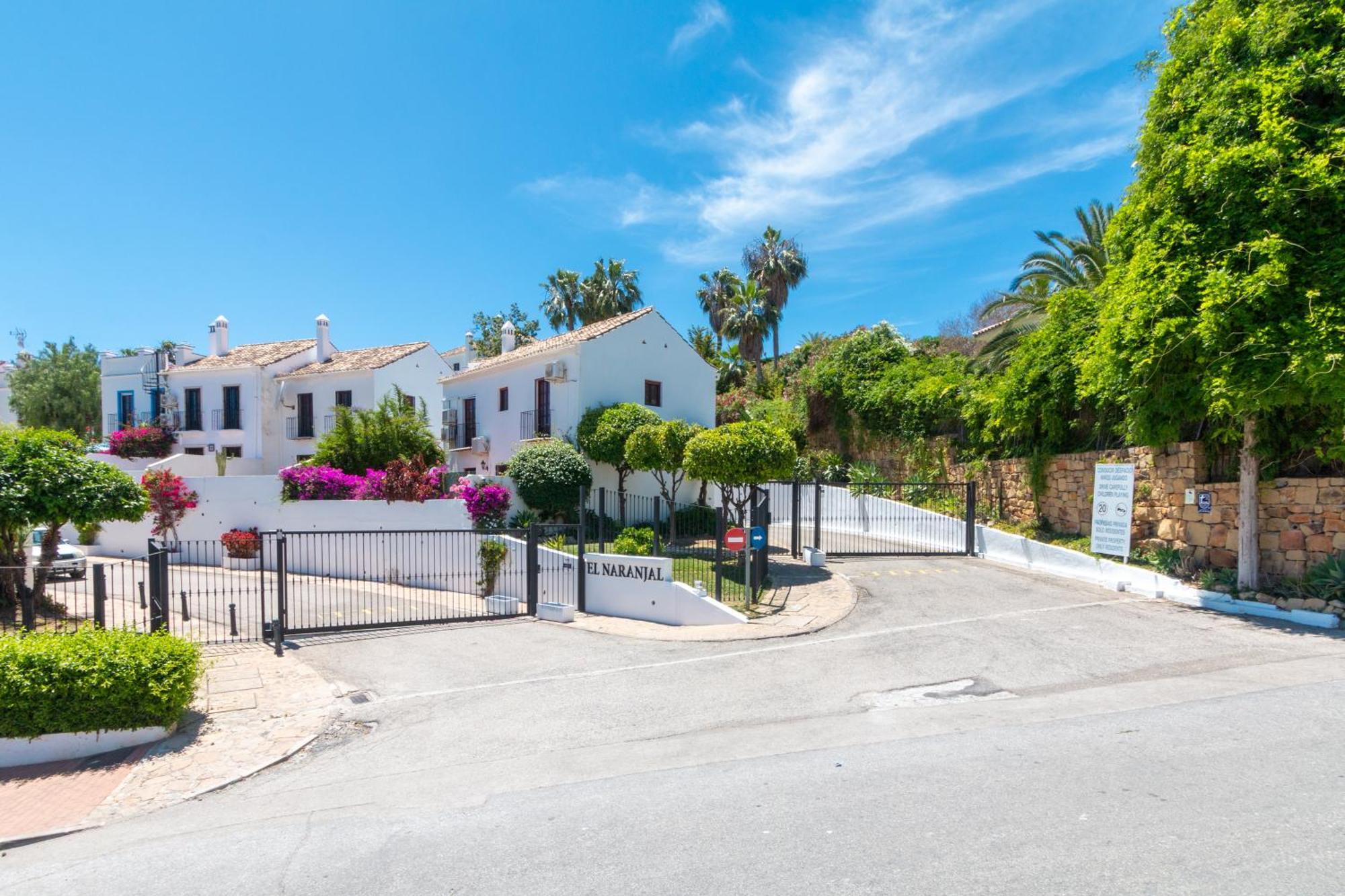 Townhouse El Naranjal Сasa de vacaciones Marbella